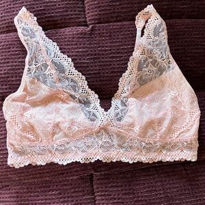 Elegant Lace Bralette in Light Pink